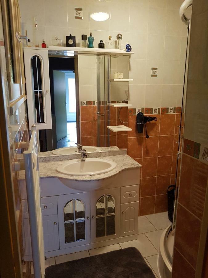 Apartmán Chez Violette Destry Exteriér fotografie